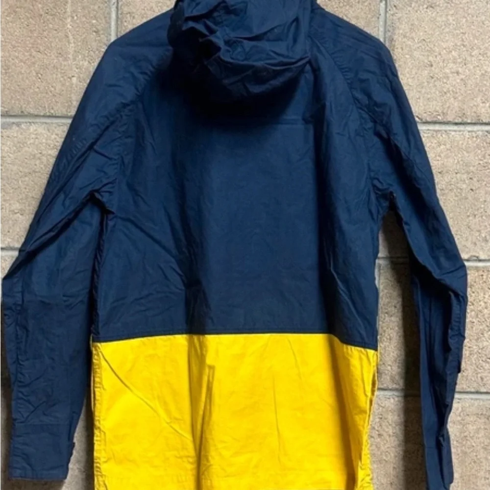Carhartt Navy Hooded Raincoat with Yellow Front Pockets
